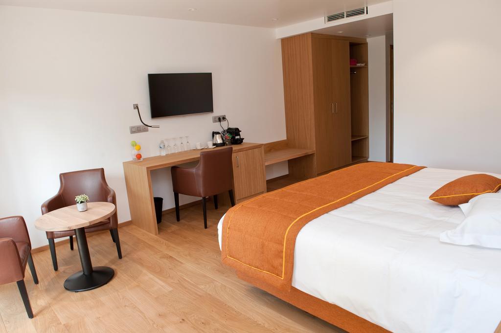 Hotel Le Charme De La Semois Alle Екстериор снимка